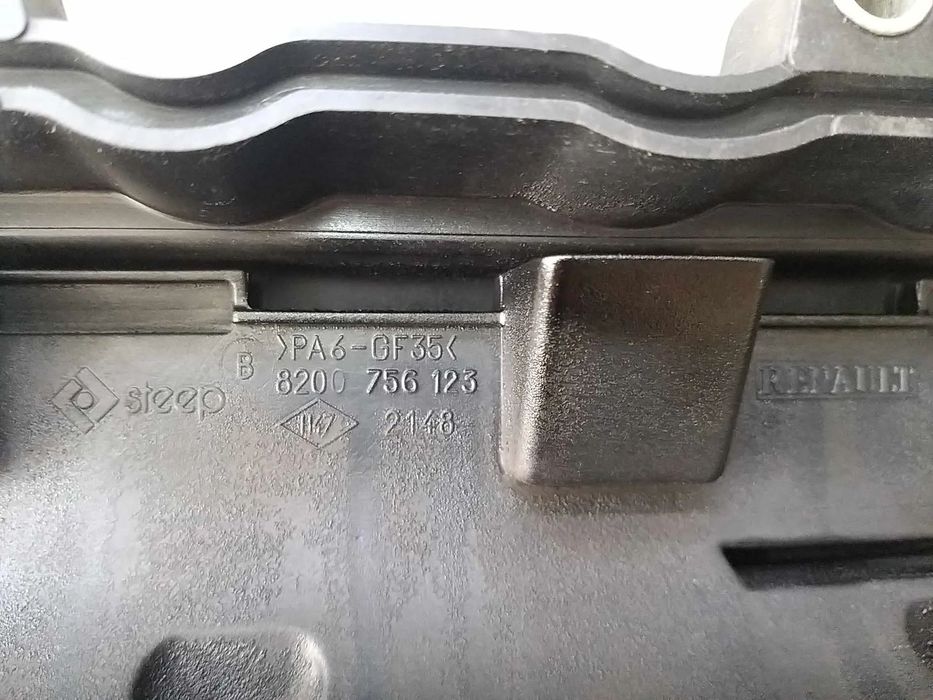 Capac culbutori 1.5 dci renault megane 2 8200756123