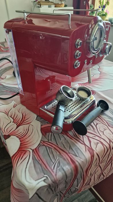 Кафе машина еспресо Arielli KM501R