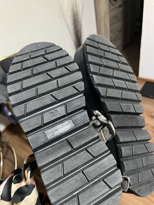 Sandale exclusive noi