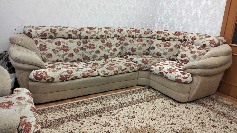 Угловой диван+ кресло