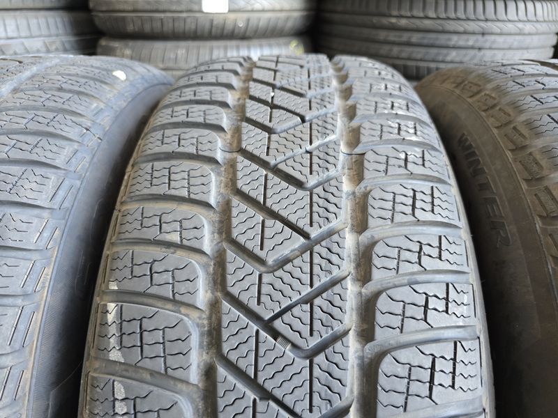 235/55/17 PIRELLI 4бр