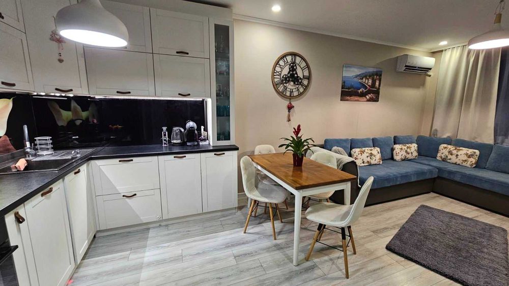 Тристаен апартамент 130кв.м., Възраждане 3, гр.Варна