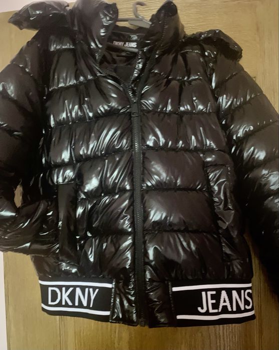 Страхотно яке DKNY