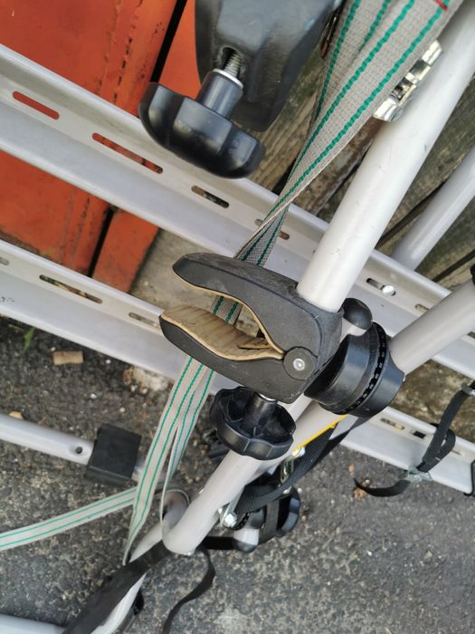 Portbagaj biciclete pe roata de rezervă sau haion