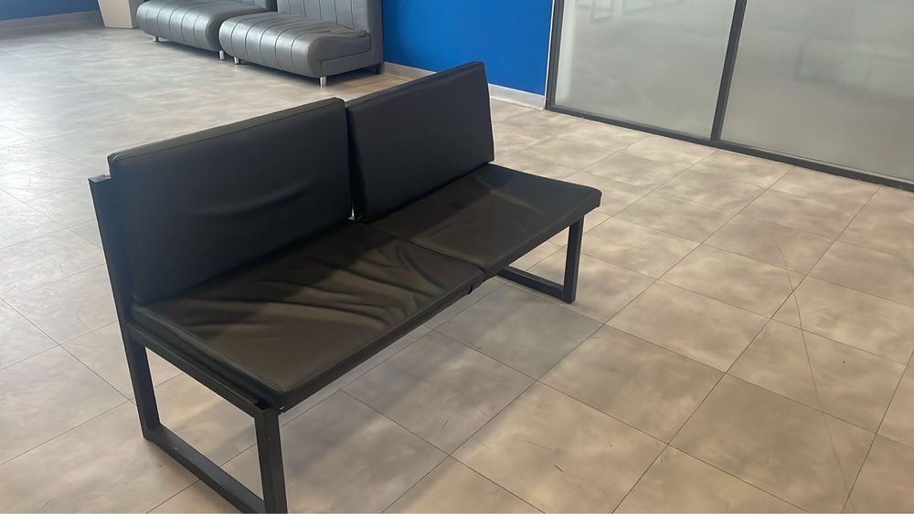 Продам сидения, диван кожанные для бизнеса