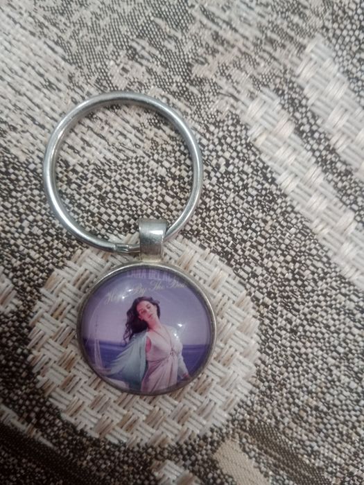 Брелок с Ланой Дель Рей, возможен обмен