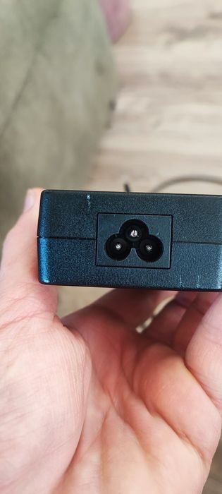 Оригинално зарядно за лаптоп Sony