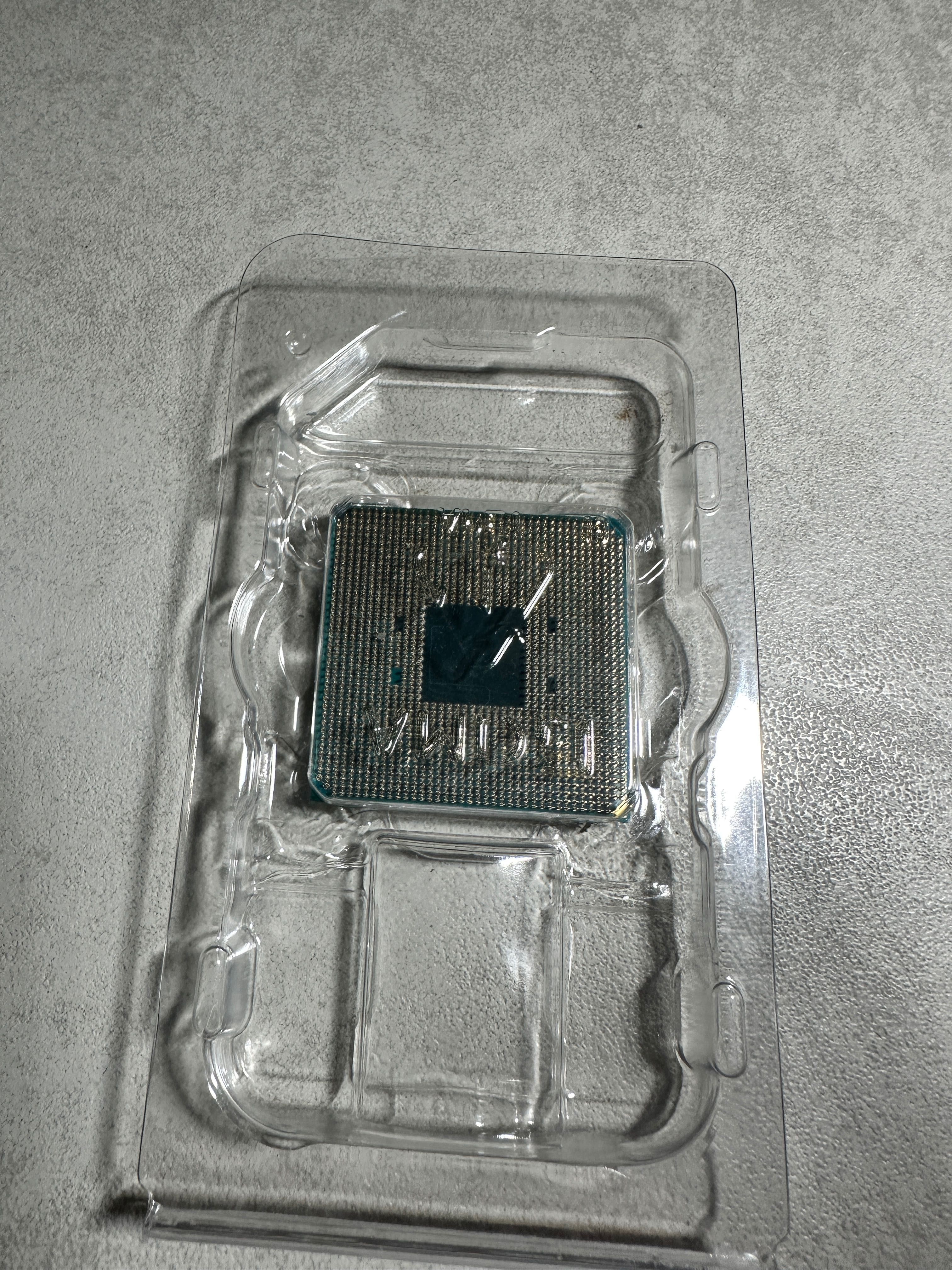 AMD Athlon 3000G + охладител