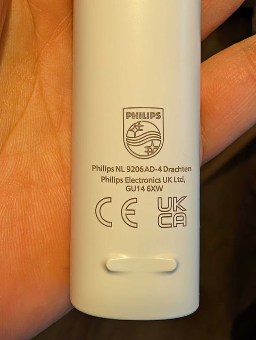 Продавам Ел. четка за зъби Philips Sonicare 3100 HX3673/13