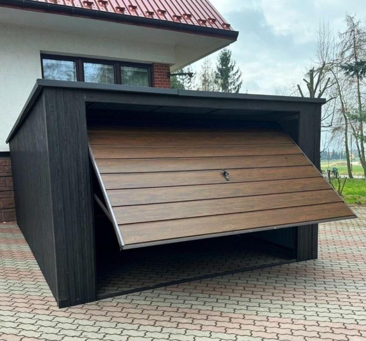 Garaje auto din structura metalica