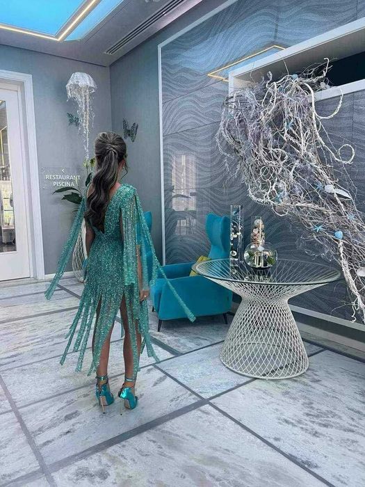 Rochie model unicat cu franjuri turcoaz deosebita