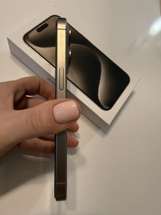 Vand iphone 15 pro ,Natural Titanium ,128 GB