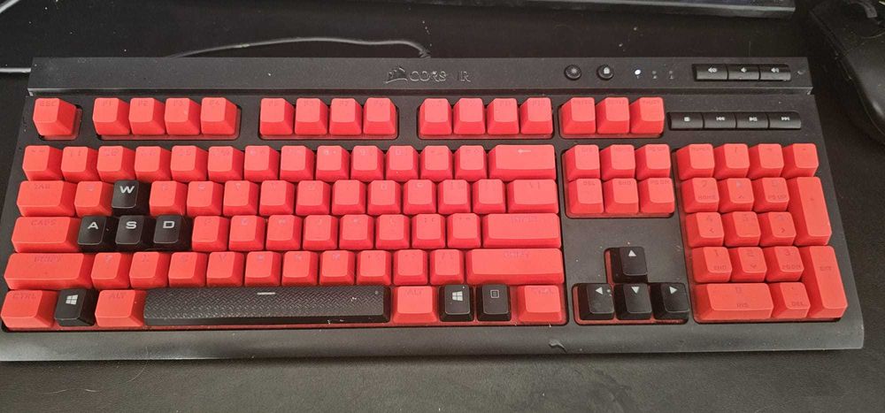 Tastatura mecanica Gaming Corsair K68 RGB, MX Cherry Red
