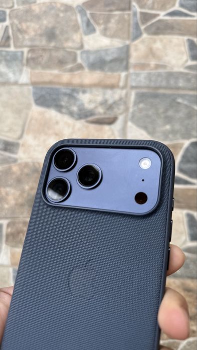 iPhone 16 Pro, 128GB – отлично състояние, 10 месеца гаранция