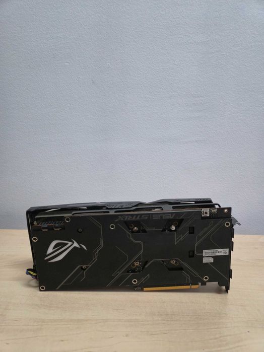 Видео карта ASUS ROG Strix Radeon RX 5700XT OC