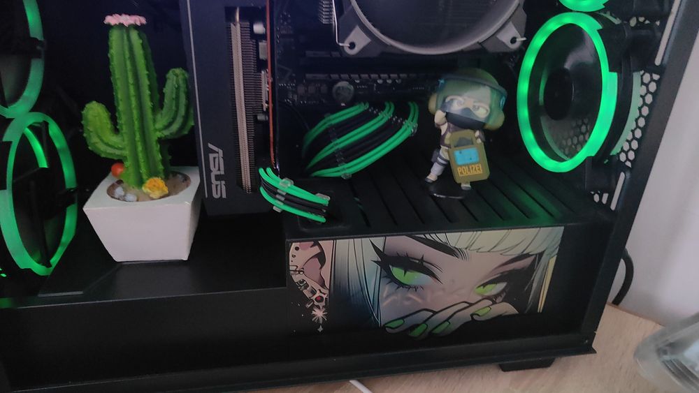 Placa video amd rx 5600xt defecta,NU SE NEGOCIAZĂ