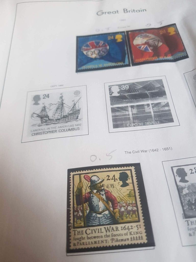 Vând timbre foarte vechi am foarte multe