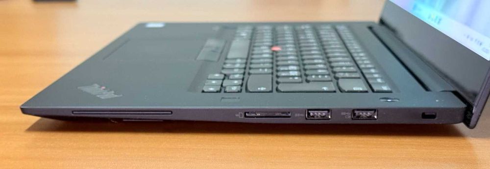 Lenovo X1 Extreme G2/4K OLED Touch/i7-9750H/64GB/GTX1650Ti/SSD 512GB