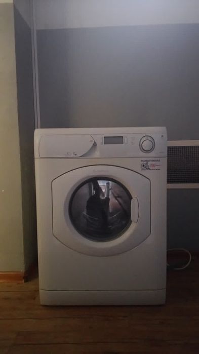Продам стиральную машину на запчасти