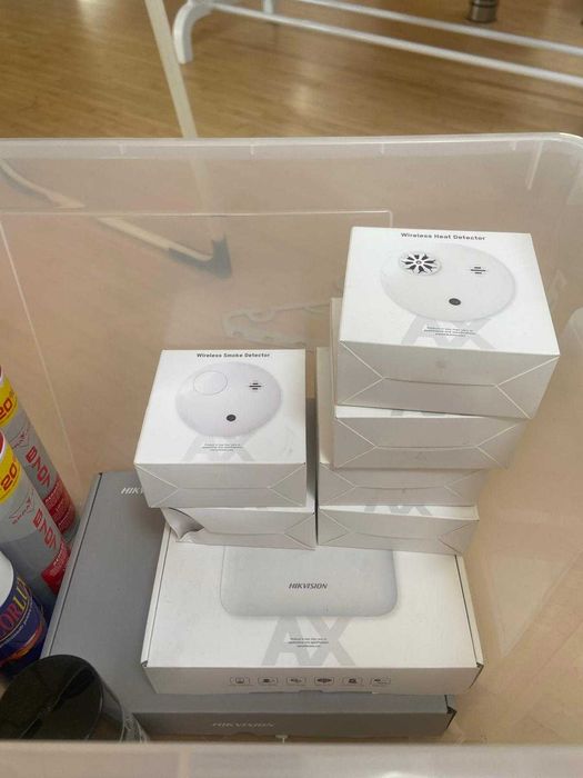 Sistem de securitate complet Hikvision AX Pro