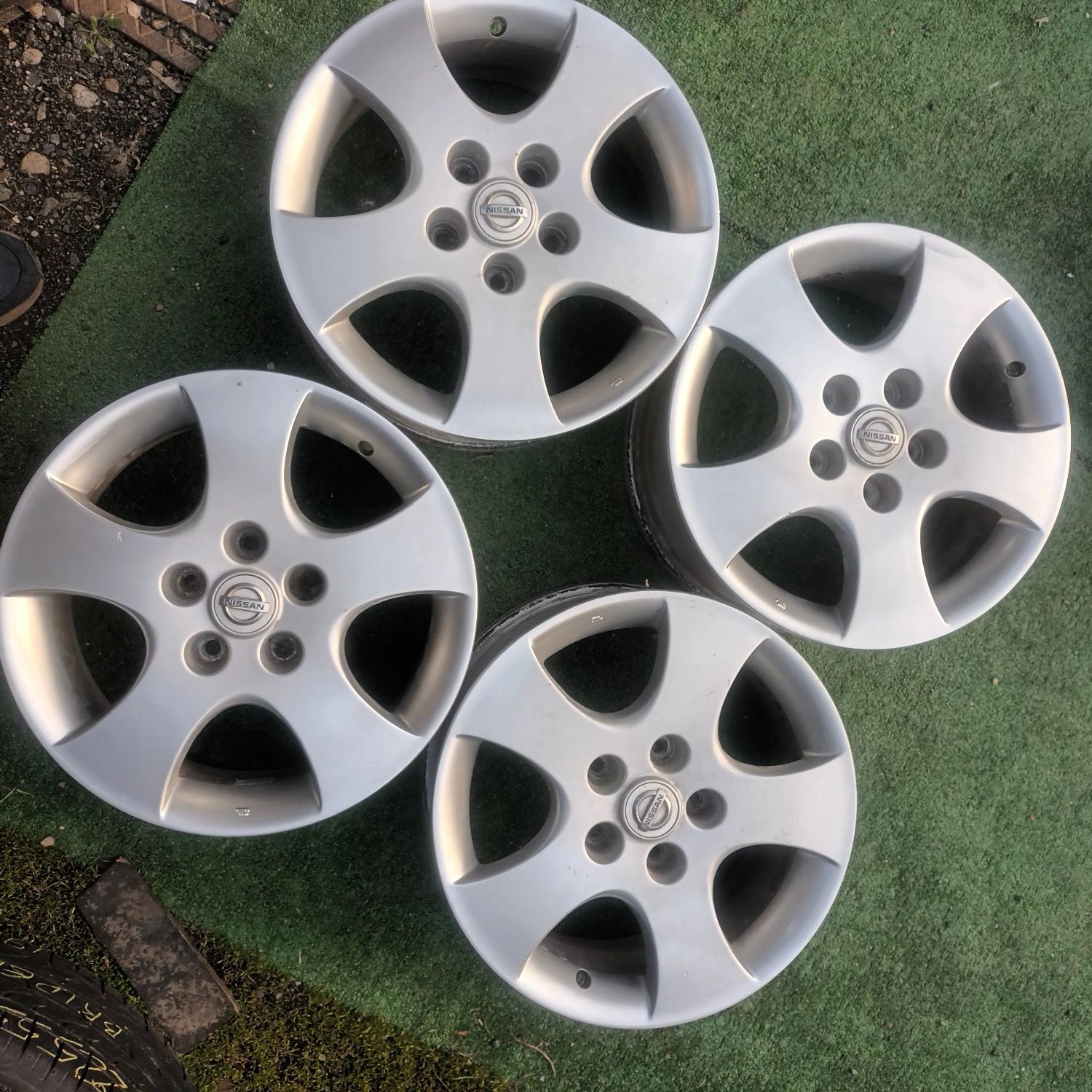 16цола за NISSAN  6.5J×16ет45 ц.66.1  Алмера тино5×114.3