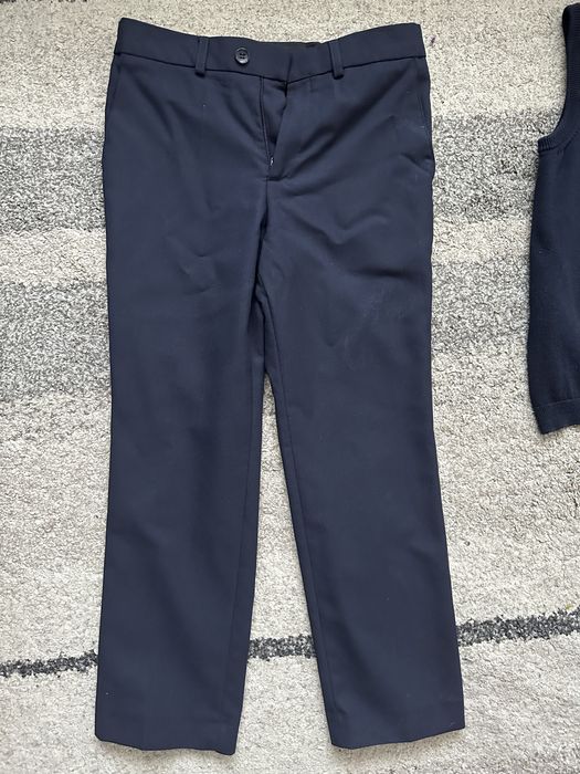 Продам новые школьные брюки. Размер 134, фирма chessford