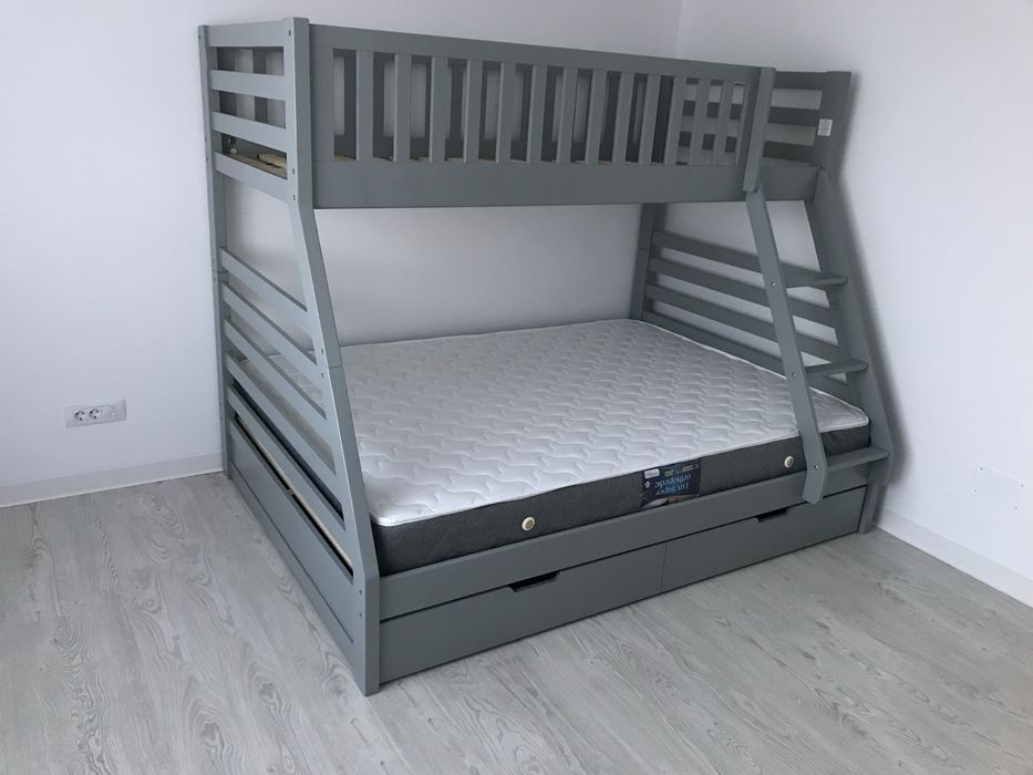 Pat etajat plus saltea