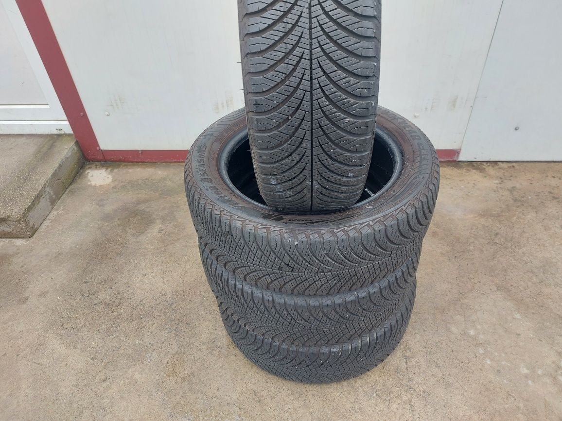 125 lei bucata! Set anvelope ALLSEASONS 195 55 16 Goodyear! 7 mm