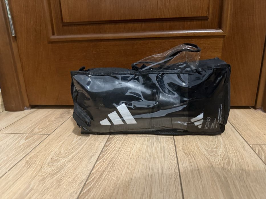 Vand manusi de box adidas