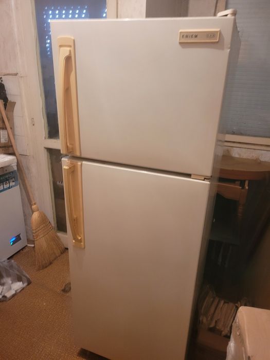 Хладилник Eniem 162/53/62 дълб.