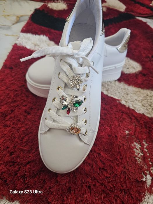 Adidași Noi numarul 39