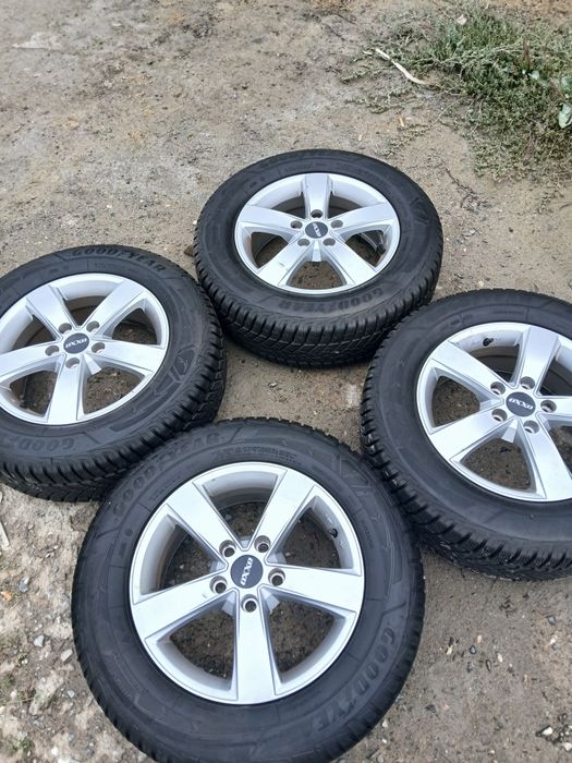 215/65/16 5x 114.3 Good Yaer Renault Dacia Hyundai