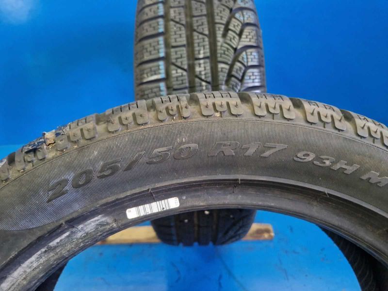 2 Pirelli R17 205/50
зимни гуми DOT2618