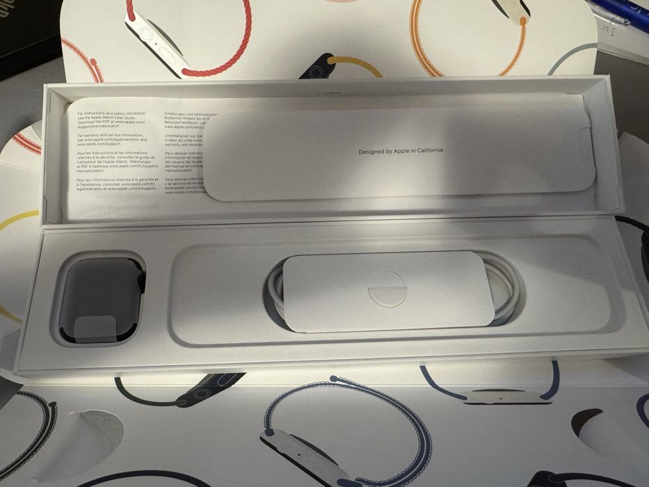 Apple Watch SE (2nd Gen) 40mm Midnight Aluminium GPS