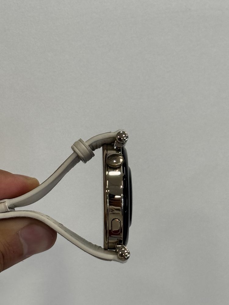 Продавам Huawei GT4 41mm