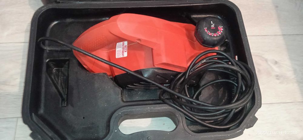 Рубанок электрический black& decker Англия