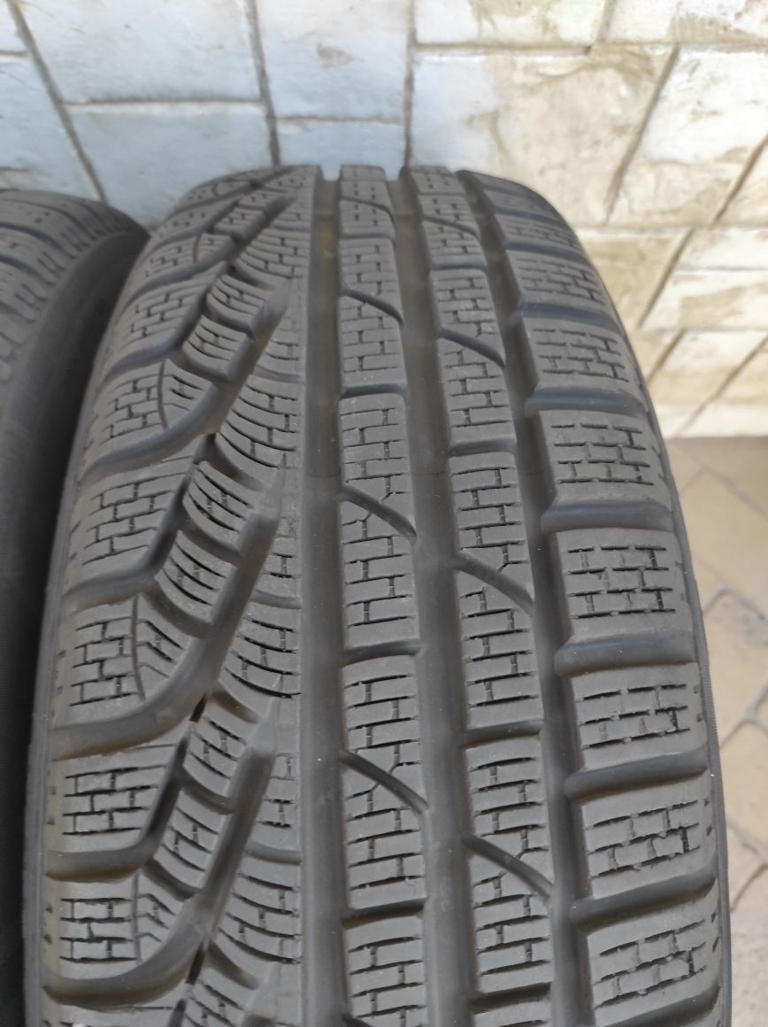 Зимни гуми Pirelli 205/65/17 Sottozero 2