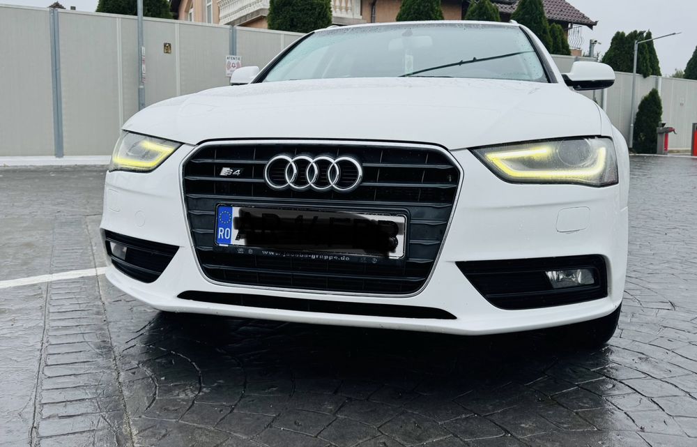 Audi A4 B8 din 2012