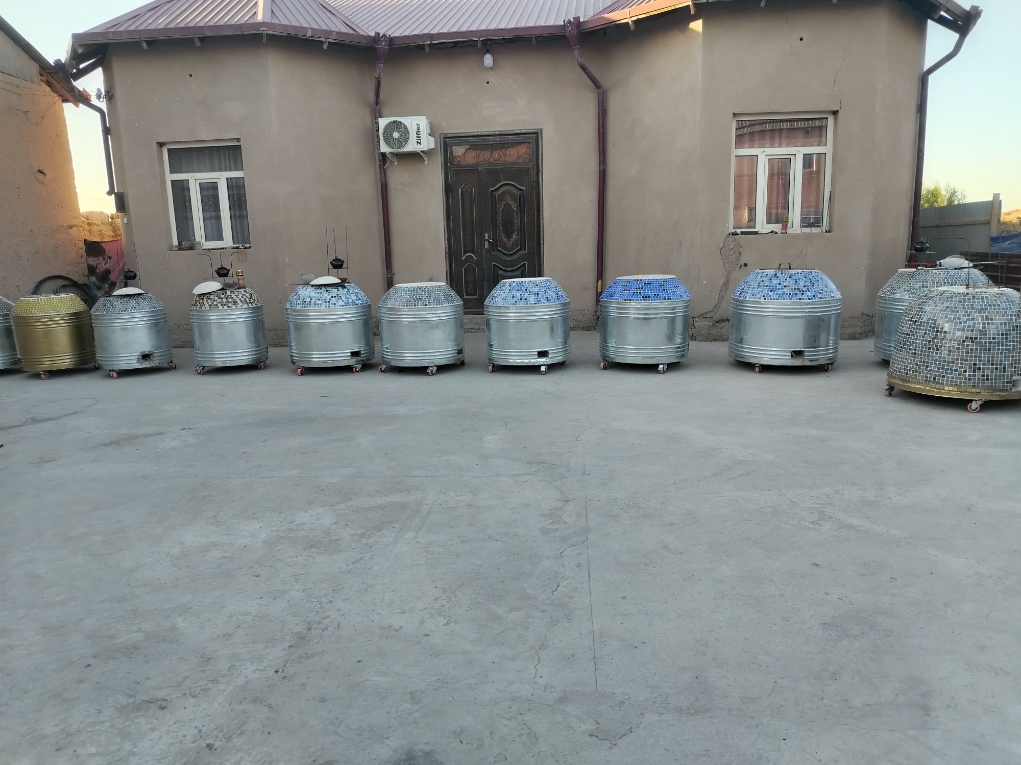 ko'chma tandirlar katta kichik xar xil turdagi tandlarimiz bor