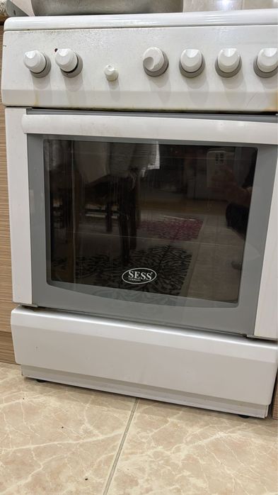 Газовая плита с духовкой