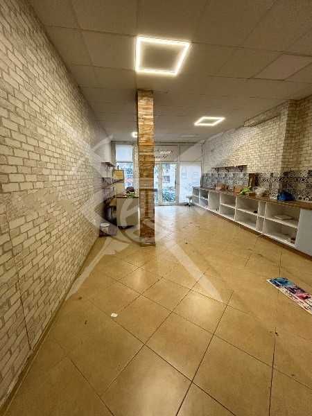 Магазин в гр. Бургас, Славейков