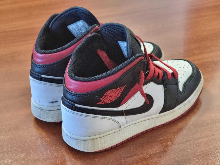 Pantofi Sport Copii Air Jordan Retro 1 High Black Toe - MARIMEA 35,5