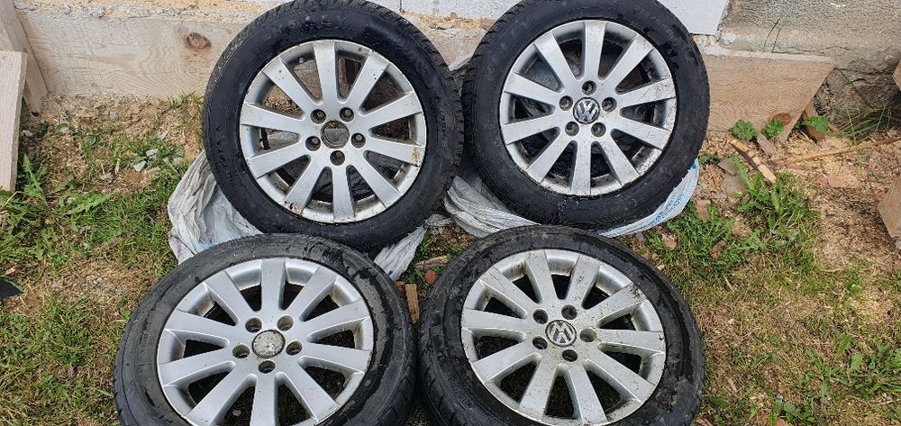 Vând jante cu cauciucuri ,R16 ptr. Vw