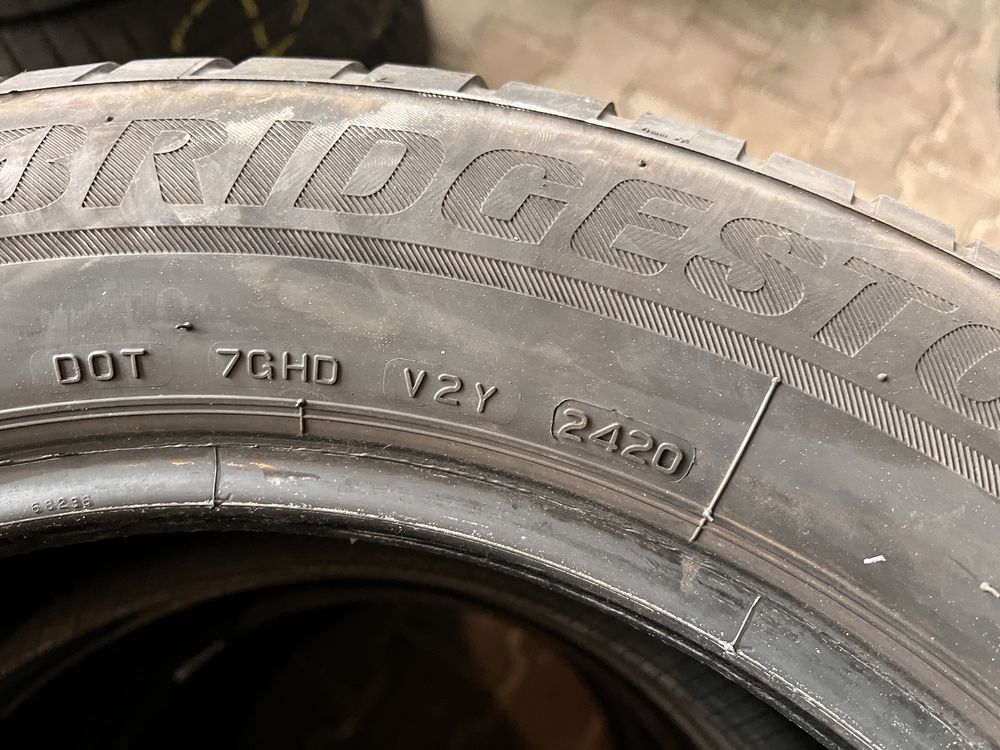 Anvelope 225 60 18 iarna Bridgestone