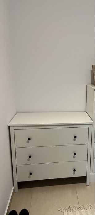 Vand comoda alba Ikea