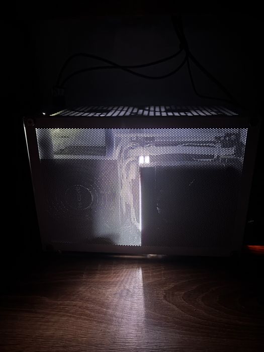 Vand/Schimb pc SFF Ryzen 5 7600x | RX 6700XT | 32gb ram