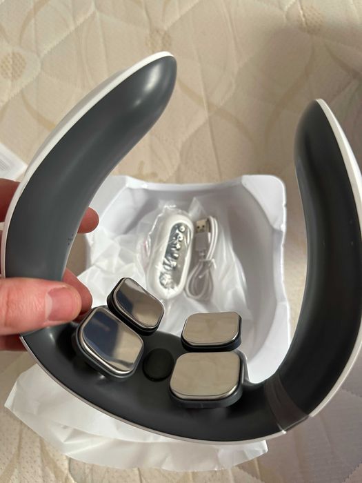 Aparat masaj cervical cu impulsuri electromagnetice, USB, telecomanda