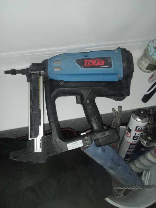 продается монтажный пистолет