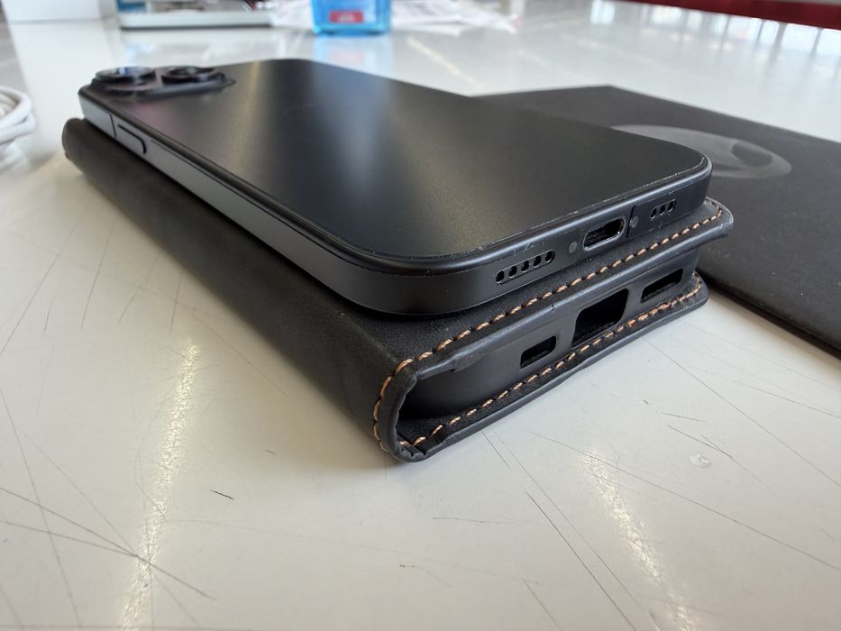 iPhone 15 negru 128gb baterie 100% garantie