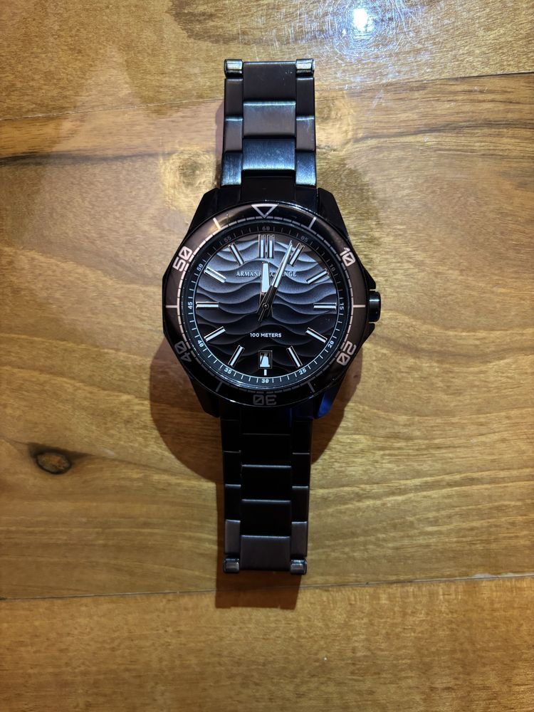 Бързо! Часовник Armani.